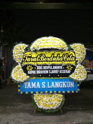 Papan Bunga Duka di Remboken